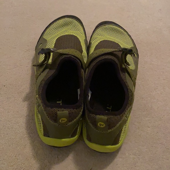 Shoes - Picture 3 of 5